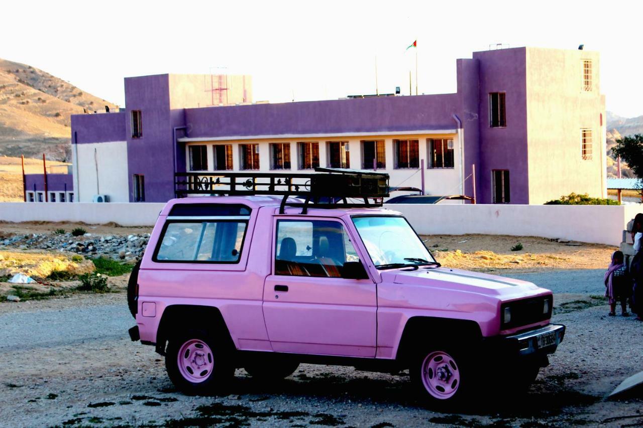 Bedouin Pink Ecohouse Bed & Breakfast Wadi Musa Exterior foto