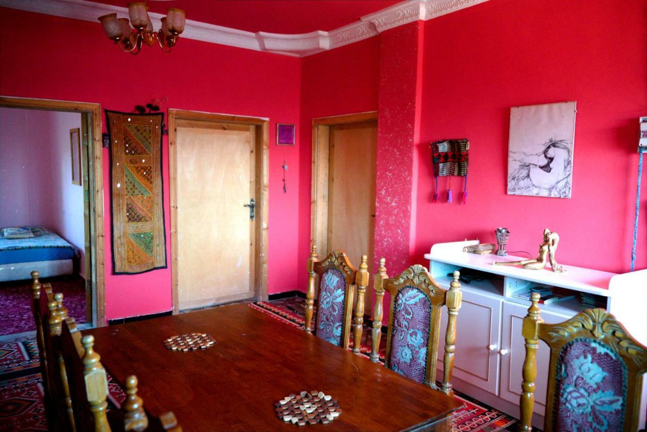 Bedouin Pink Ecohouse Bed & Breakfast Wadi Musa Exterior foto