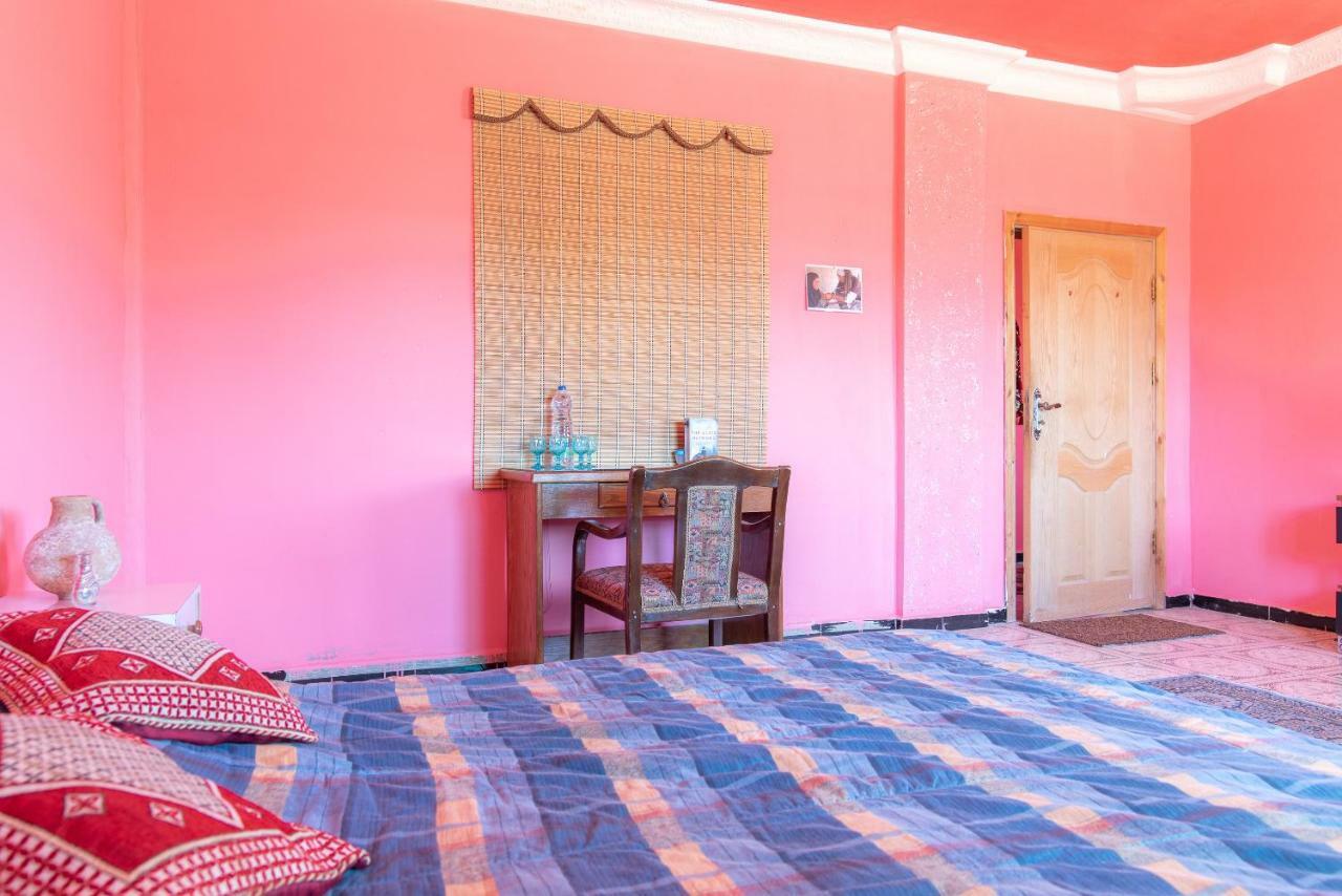 Bedouin Pink Ecohouse Bed & Breakfast Wadi Musa Exterior foto