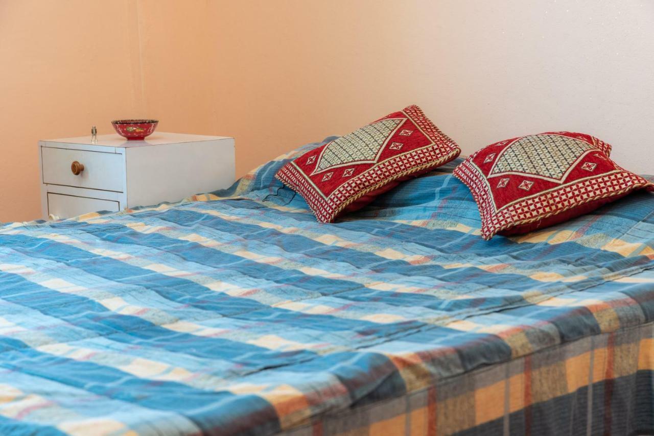 Bedouin Pink Ecohouse Bed & Breakfast Wadi Musa Exterior foto