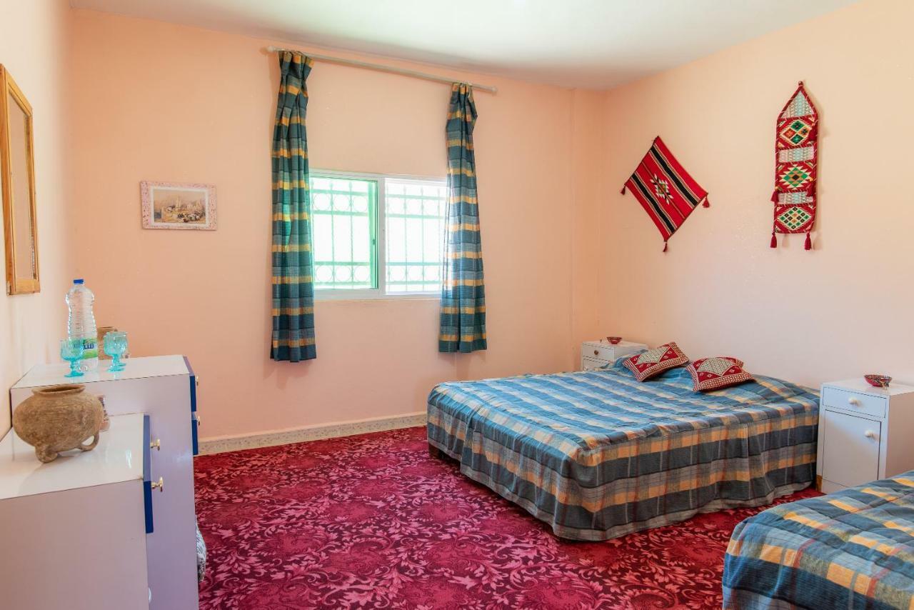Bedouin Pink Ecohouse Bed & Breakfast Wadi Musa Exterior foto
